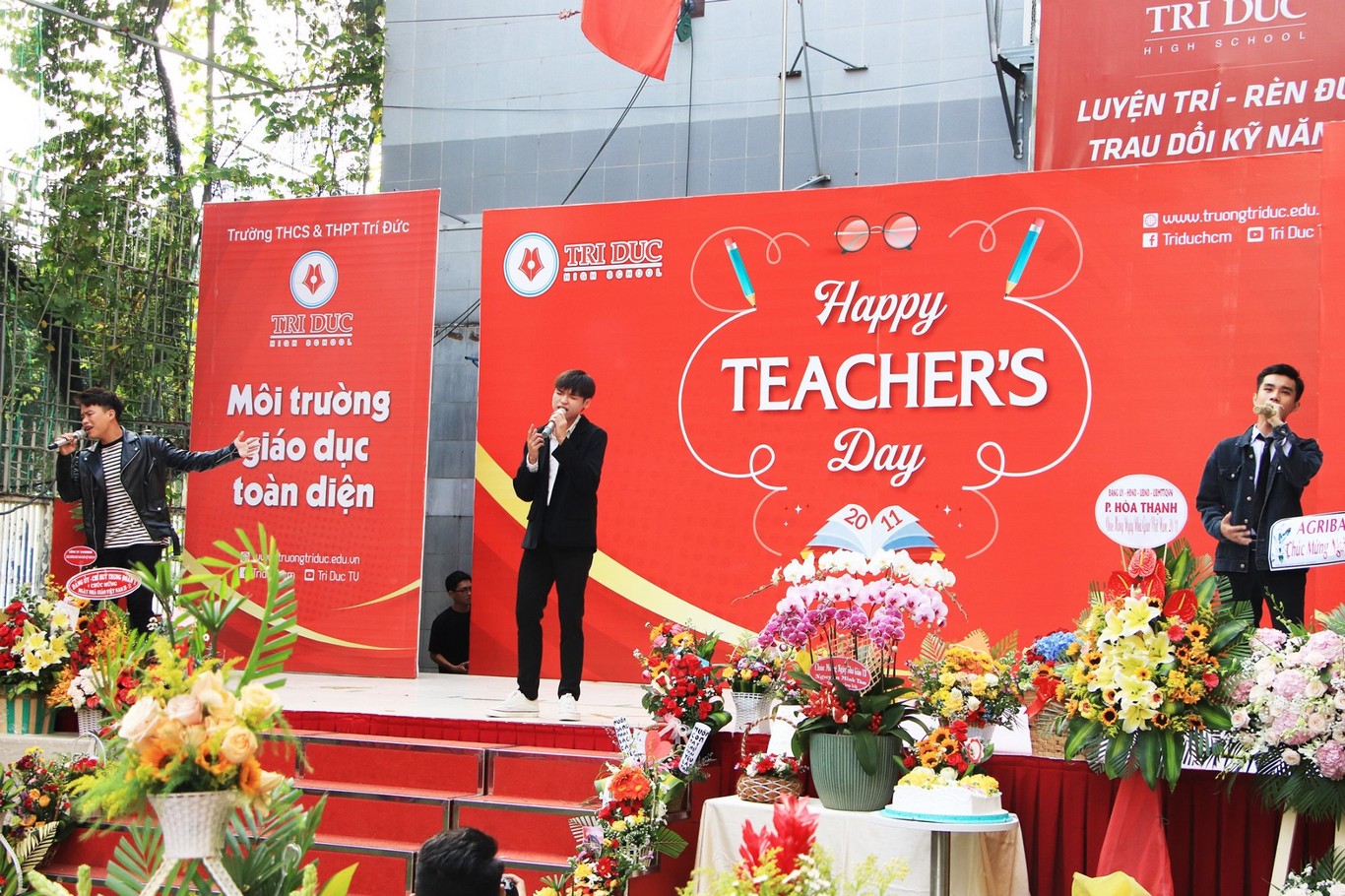 ngày nhà giáo việt nam 20-11-2020 tại trường trí đức quận tân phú tp hồ chí minh